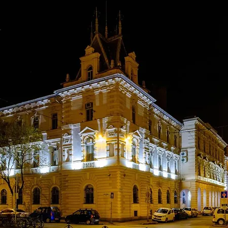 Tisza Hotel
