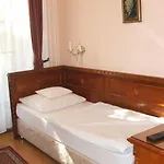 Tisza Hotel 3*